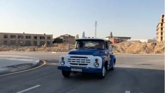 Azərbaycanlı aktyorun yeni avtomobili: Bakıda beləsi yoxdur - FOTO