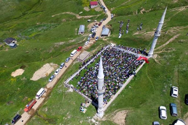557 ildir bu məscidin tavanı yoxdur - FOTO