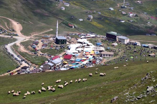 557 ildir bu məscidin tavanı yoxdur - FOTO