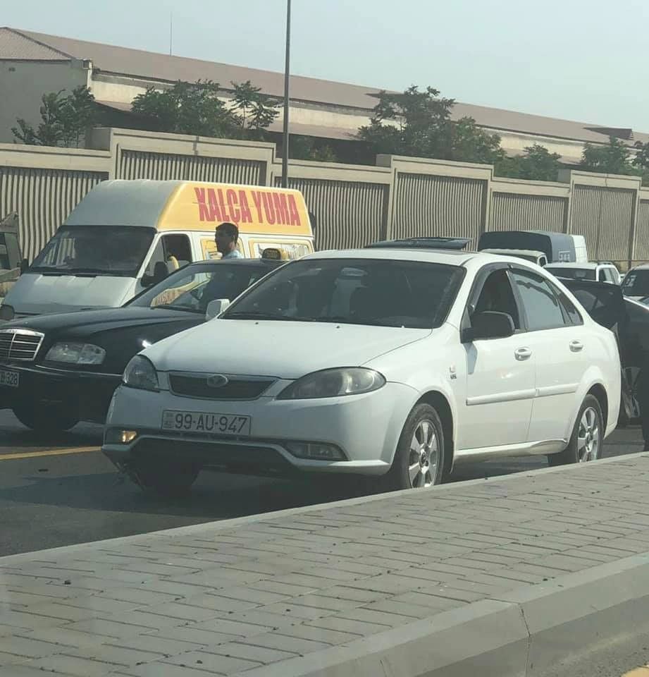 Bakıda qəza tıxaca səbəb oldu - FOTO