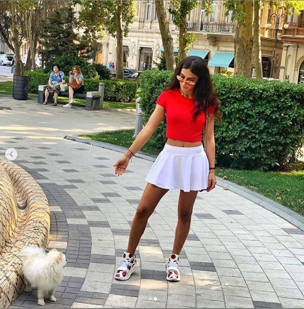 Pərvinin geyimi yenə olay oldu – FOTO