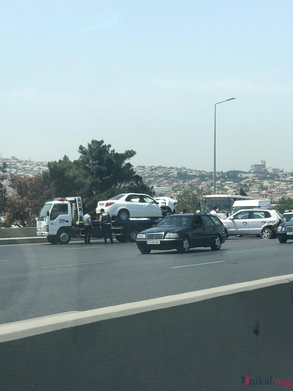 Bakıda qəza - Yaralanan var (FOTO)