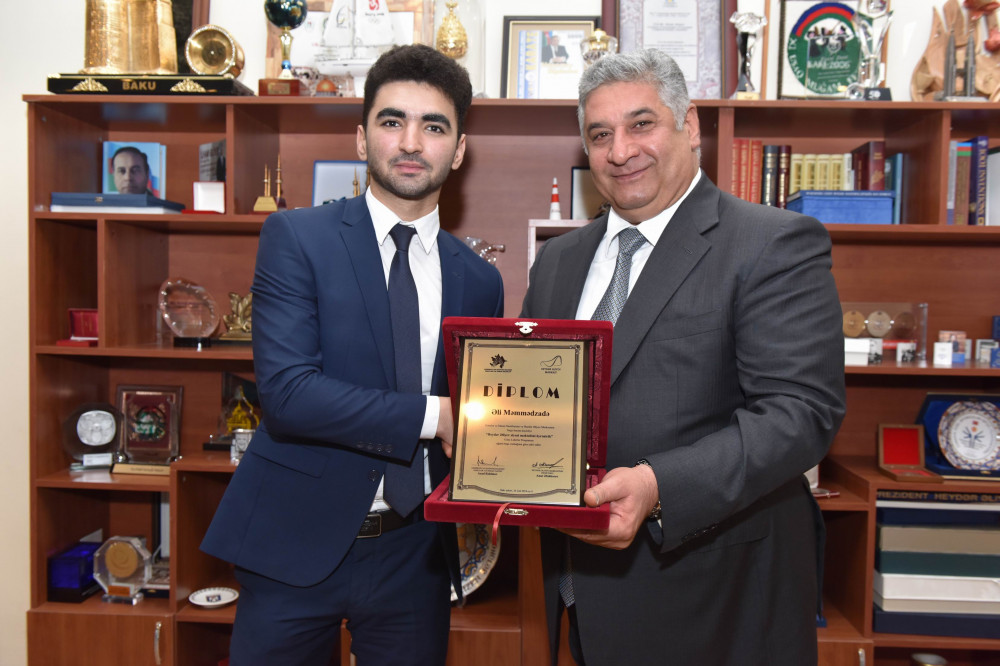 Gənc Liderlər Proqramının 2019-cu il üçün məzunları mükafatlndırıldı - FOTOLAR
