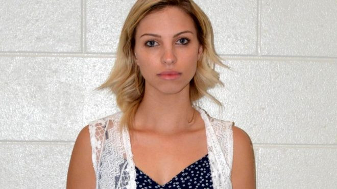 13 yaşlı şagirdi ilə cinsi əlaqədə olan müəllimin daha bir əməli ortaya çıxdı - FOTO