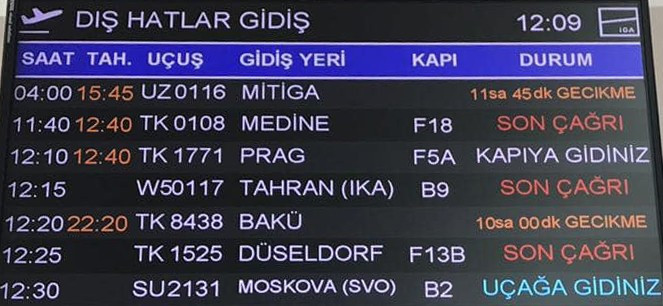 AZAL-ın təyyarəsinin pəncərəsi sındı - FOTO