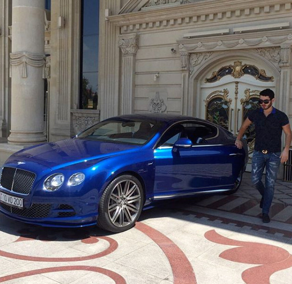 "Bentley" ilə su kanalına düşən şəxs bu biznesmenin oğlu imiş - FOTO-VİDEO