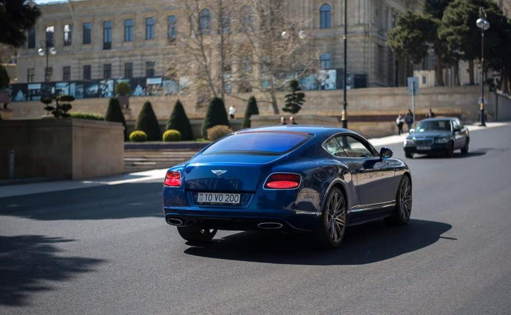 "Bentley" ilə su kanalına düşən şəxs bu biznesmenin oğlu imiş - FOTO-VİDEO