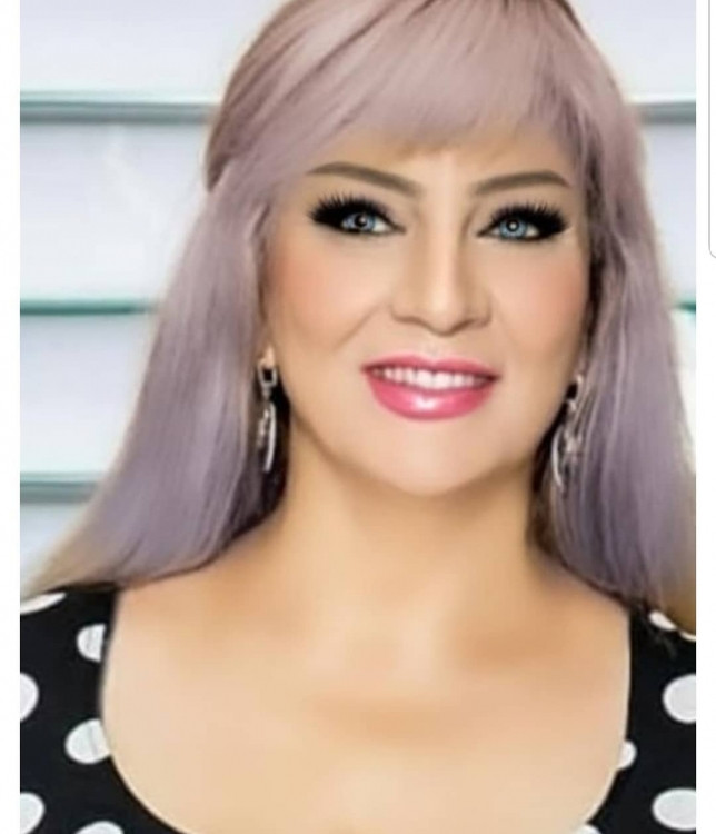 O qədər fotoşop etdi ki, gəlinciyə bənzədildi - FOTOLAR