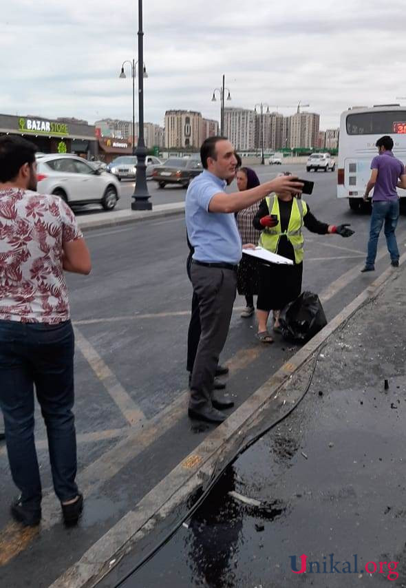 Paytaxtda avtomobil dayanacağa çırpıldı: yaralılar var - VİDEO (FOTO)