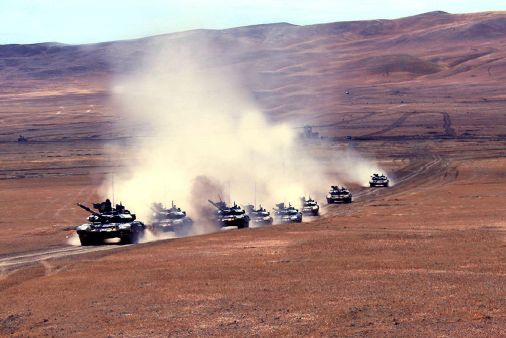 Təlimlər başladı - tanklarımız, toplarımız... (FOTOLAR)