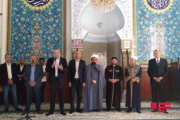 Gürcüstanın baş naziri Tbilisi Cümə məscidini ziyarət edib - FOTO
