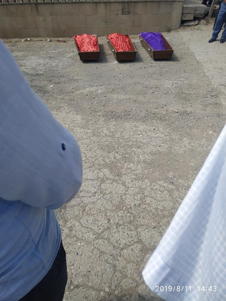 Bakıda dəhşətli hadisədə ölən uşaqlar dəfn edildi - İNSANI SARSIDAN GÖRÜNTÜLƏR - FOTO