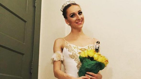 Məşhur balerina avtomobil qəzasında öldü - FOTO