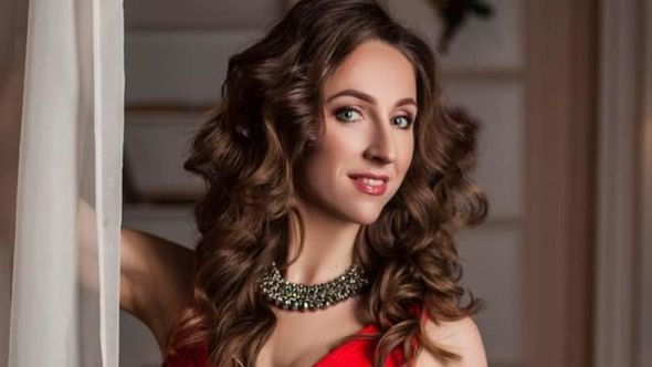 Məşhur balerina avtomobil qəzasında öldü - FOTO