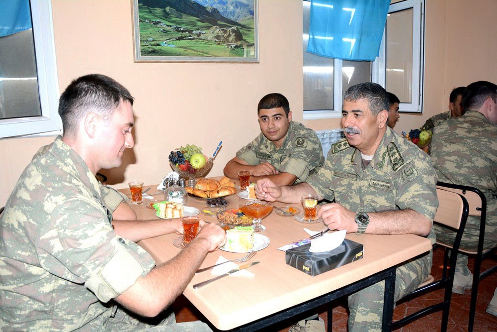 Zakir Həsənov ön cəbhədə - FOTO