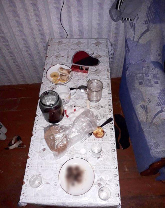 Qayınana kürəkəninin cinsi orqanını kəsib pəncərədən atdı: sonra 27 dəfə... - FOTO