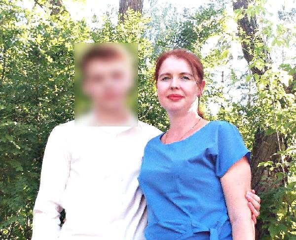 16 yaşlı yeniyetmə ailə üzvlərini baltalayıb, intihar etdi - FOTOLAR
