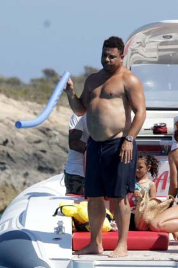 Ronaldo ailəsi ilə istirahətdə - çəkisi biraz da artıb (FOTOLAR)