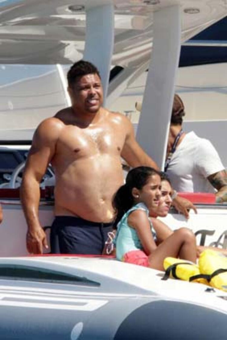 Ronaldo ailəsi ilə istirahətdə - çəkisi biraz da artıb (FOTOLAR)