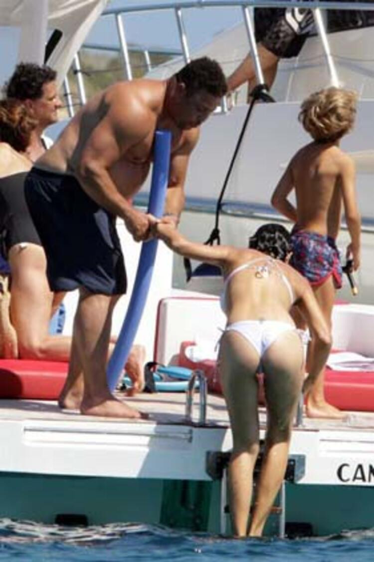 Ronaldo ailəsi ilə istirahətdə - çəkisi biraz da artıb (FOTOLAR)
