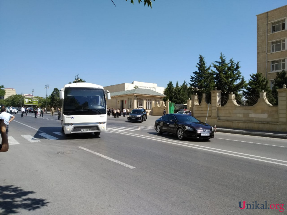 Pilotumuz son mənzilə belə yola salındı - FOTOLAR
