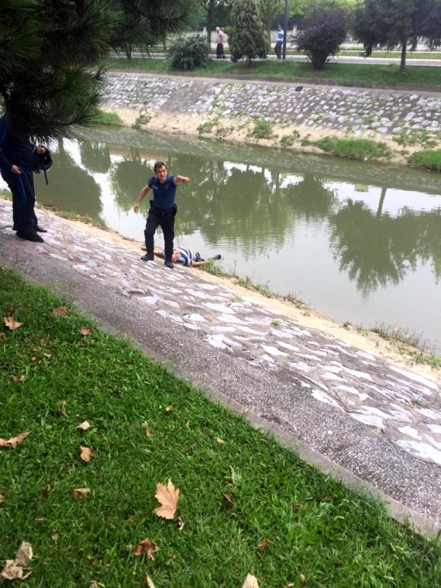 Ata qızına söz atan kişini ölümünə döydü - FOTO+ VİDEO