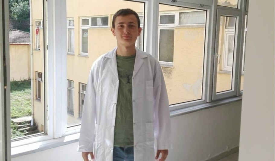 Tibb fakultəsində oxuyan tələbə intihar etdi - FOTO