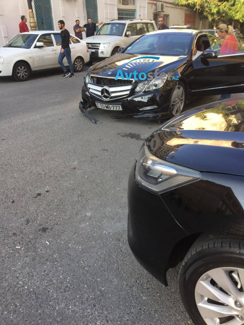 Mətanət Əsədova Bakıda qəzaya düşdü - FOTO