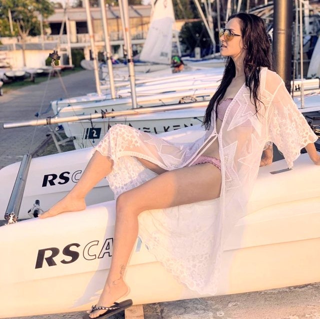 "Sen anlat Karadeniz"in "Nefes"i bikinidə - FOTO