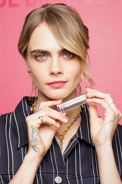 27 yaşında 45 milyon qazanan model - FOTO