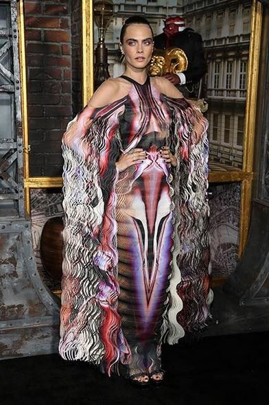 27 yaşında 45 milyon qazanan model - FOTO