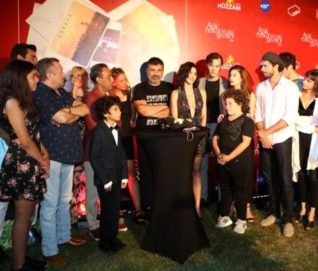 Azərbaycanlı aktrisa türkiyəli məşhuru əsəbləşdirdi - VİDEO