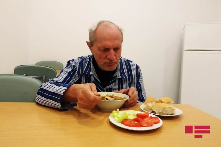 Qubada xəstəxanada yaşayan rusiyalı ölkəsinə göndərildi - FOTO