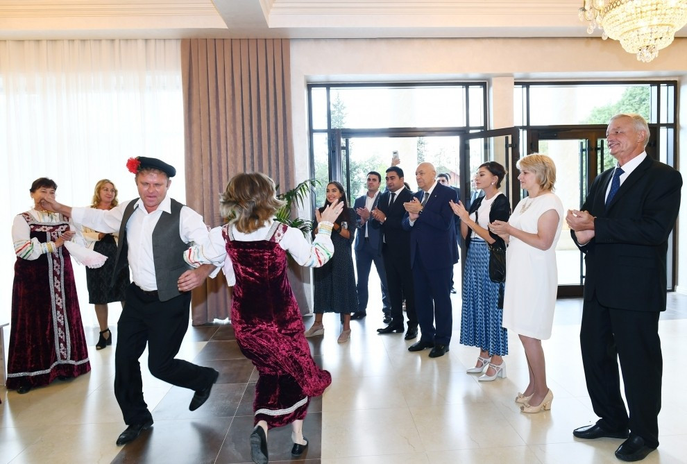 Rus kəndindəki Mədəniyyət Sarayı istifadəyə verildi - Foto