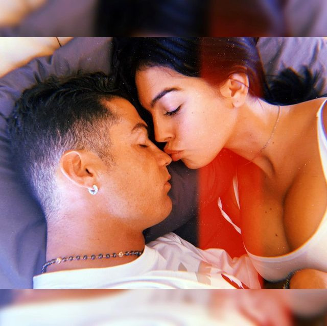 "Onunla cinsi münasibətim vurduğum qollardan daha yaxşıdır" - FOTOLAR