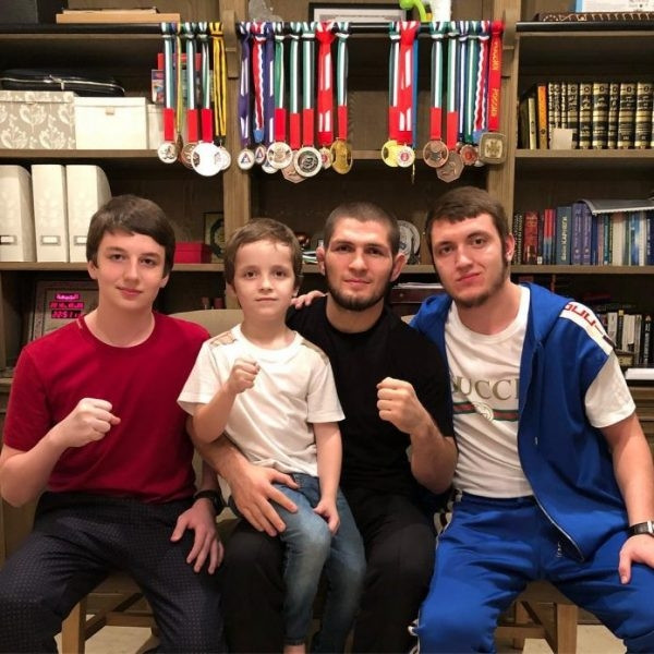 Nurmaqomedovun Dağıstandakı evinin görüntüləri yayıldı - FOTO