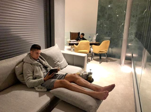 Messinin mükafatlandırıldığı mərasimə qatılmayan Ronaldo "instagram"da bu paylaşımı etdi - FOTO