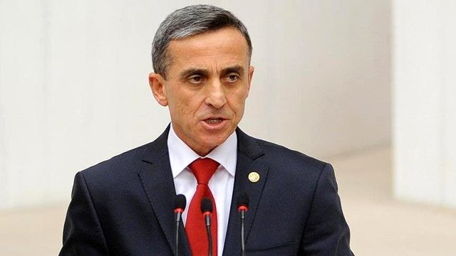 Xadimə millət vəkilinin silahı ilə intihar etdi (FOTO)