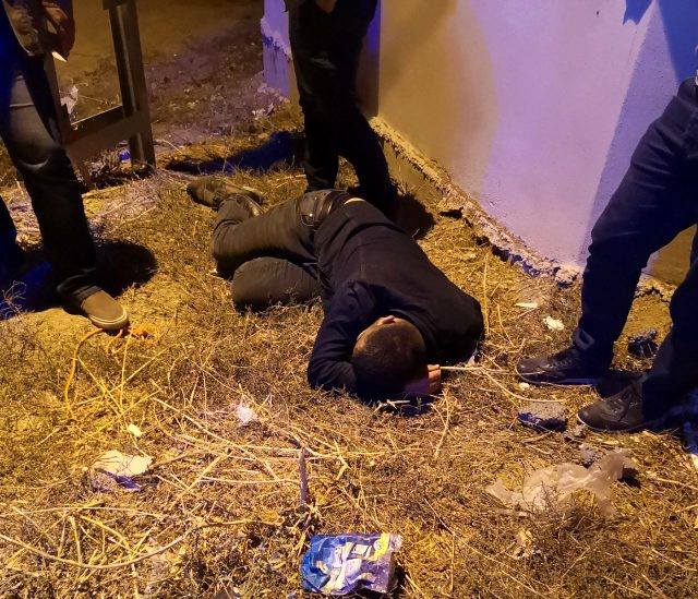Özünü asan kişini polis xilas etdi - Arvadının dedikləri qandondurdu  (FOTO+VİDEO)