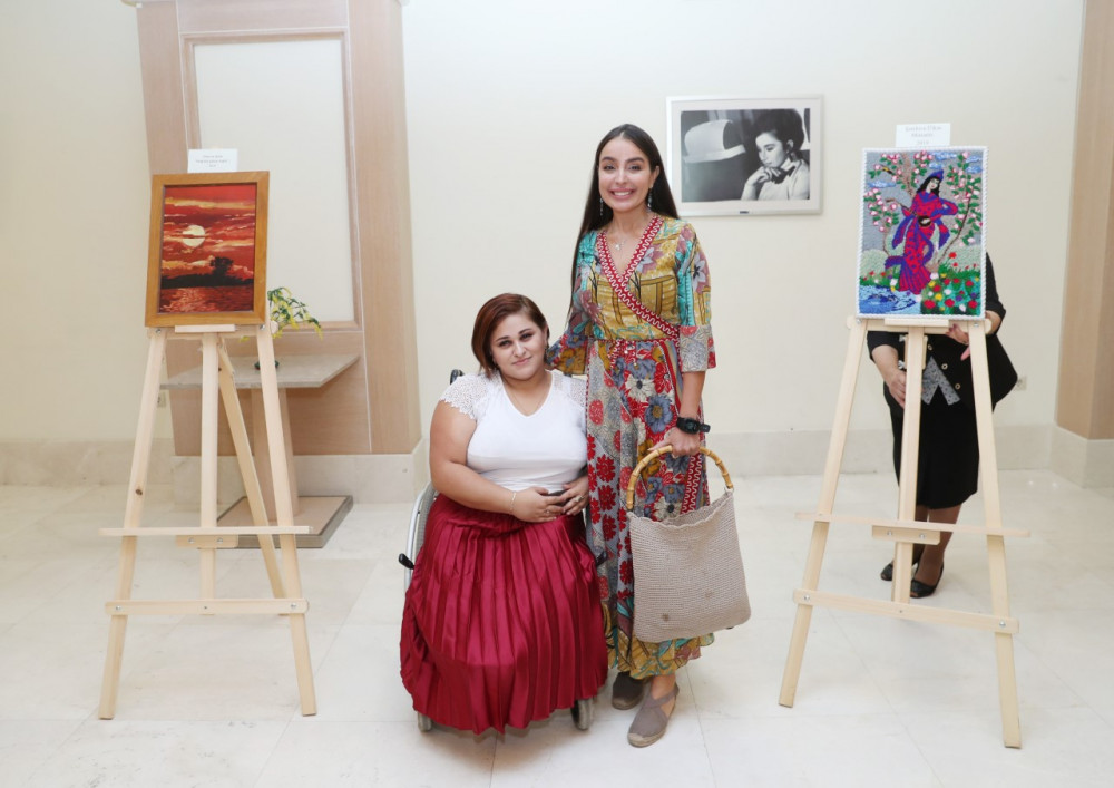 Leyla Əliyeva “Nəsimi” antreprizasının təqdimatında - FOTOLAR