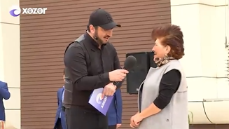 Tolik canlı yayımda 30 nəfərə məişət avadanlığı hədiyyə etdi (Foto)