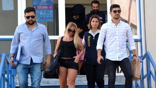 Çılpaq kişilərin boynuna xalta keçirib, hürdürürmüş - FOTO