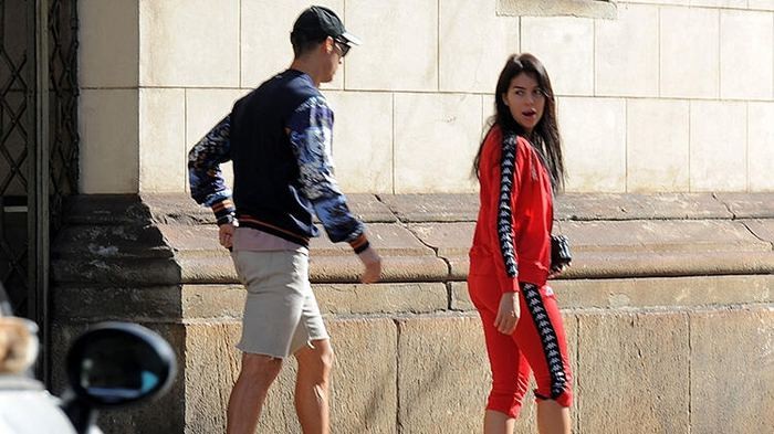 Ronaldo və sevgilisi jurnalistlərə əsəbləşdi - Bu görüntülərə görə ( FOTO)