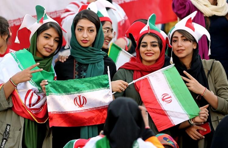 40 il sonra iranlı qadınlar - FOTOLAR