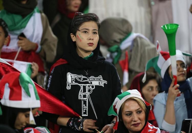 40 il sonra iranlı qadınlar - FOTOLAR