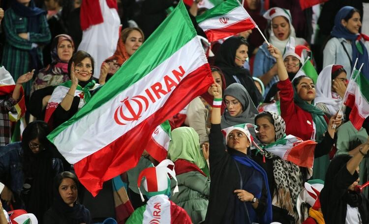 40 il sonra iranlı qadınlar - FOTOLAR