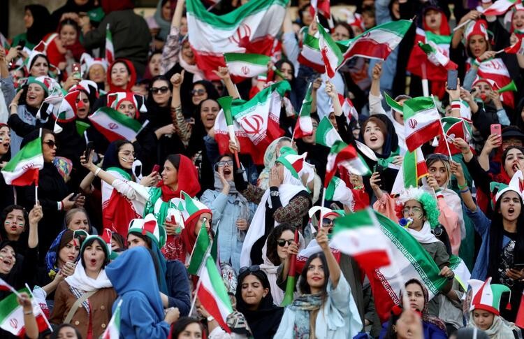 40 il sonra iranlı qadınlar - FOTOLAR