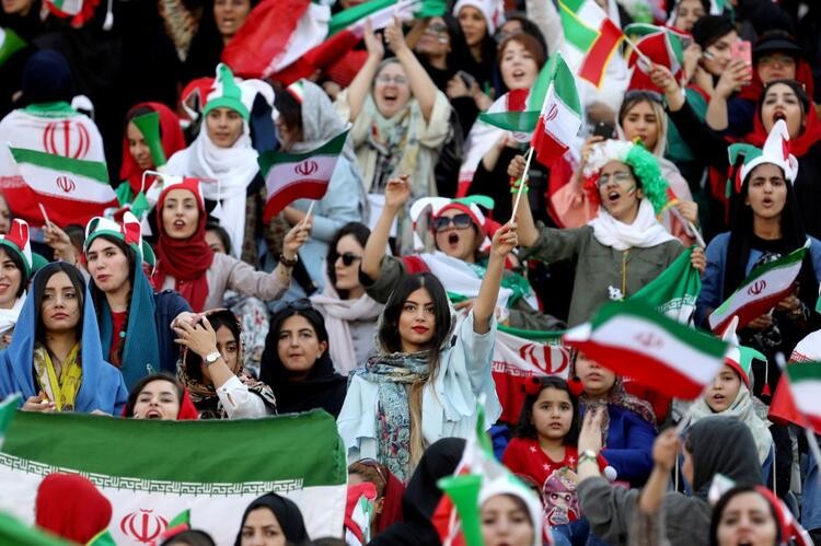 40 il sonra iranlı qadınlar - FOTOLAR