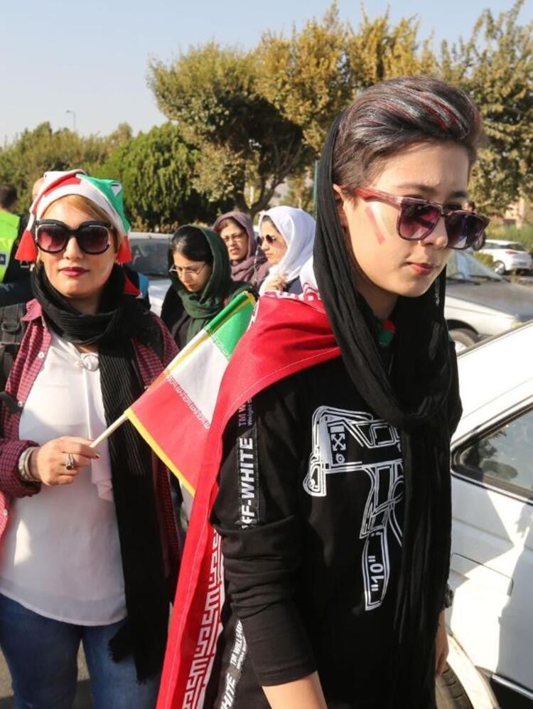 40 il sonra iranlı qadınlar - FOTOLAR
