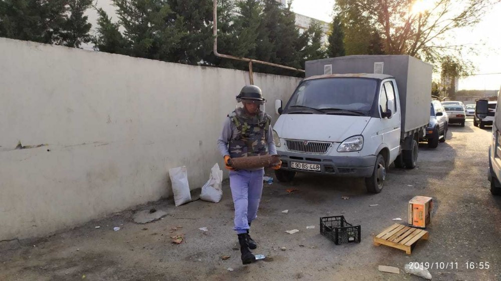 Bakıda top mərmisi və aviabomba tapıldı - FOTO